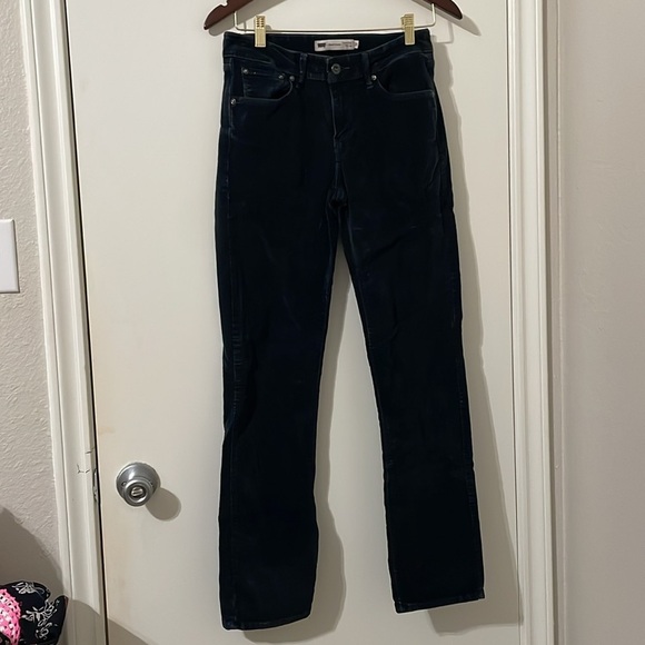 Levi's Women's Demi Curve Classic Rise Slim Leg Jeans Size 28 - Picture 1 of 9